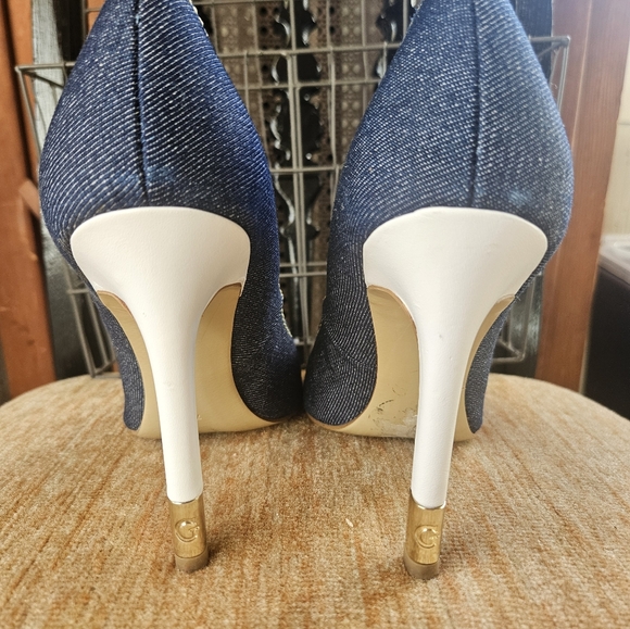 EUC..Guess Dark Blue Denim Heels SIze 7.5M - Picture 2 of 8